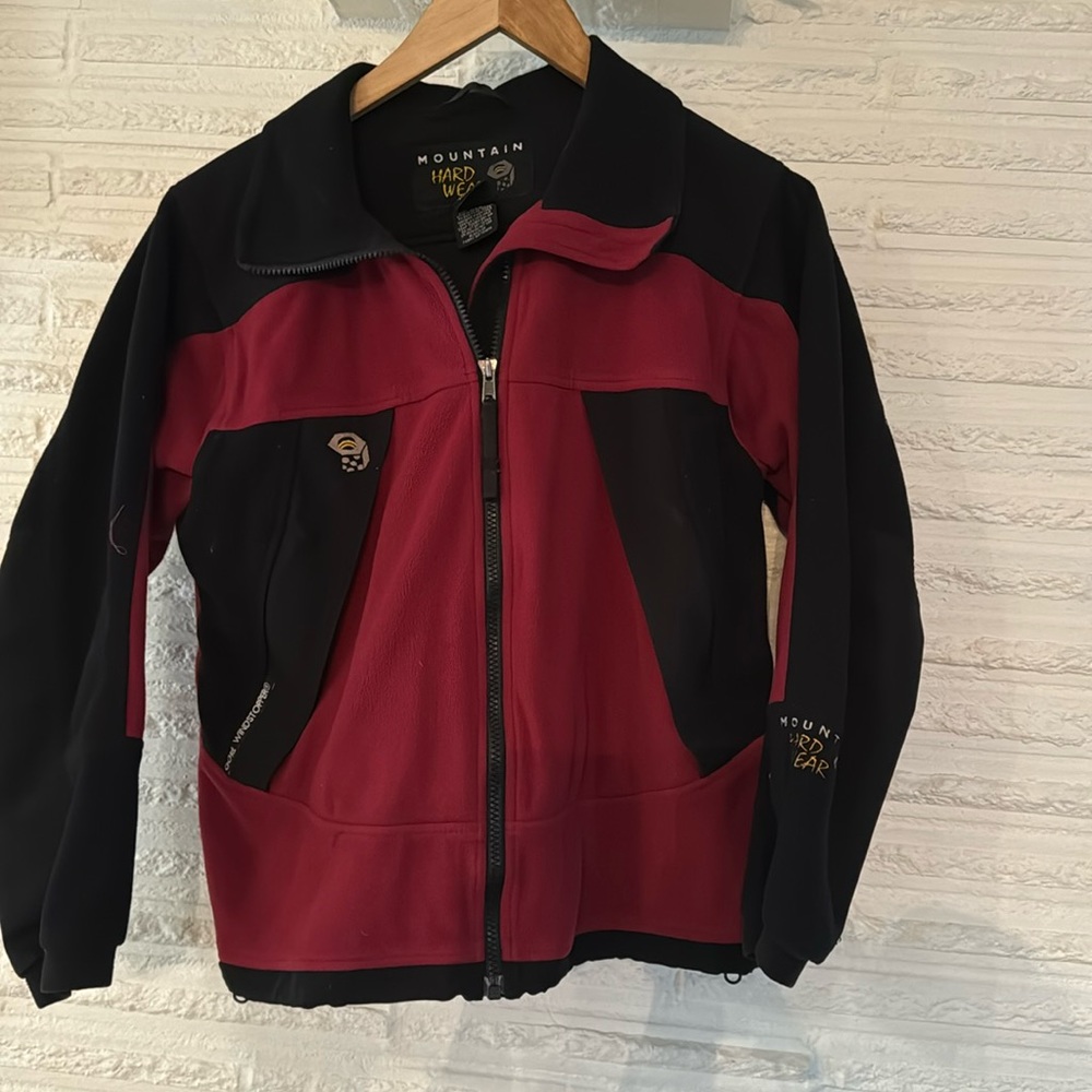 Mountain Hardware old school fleece in raspberry (2001 edition)